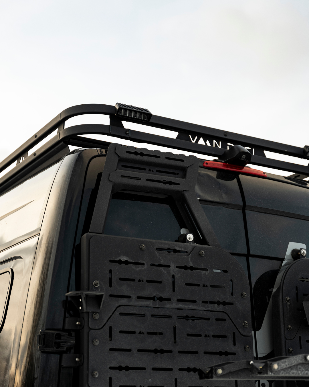 Ici Raptor Rack Rack de toit modulaire pour Transit | Édition Safari - Van d'ici