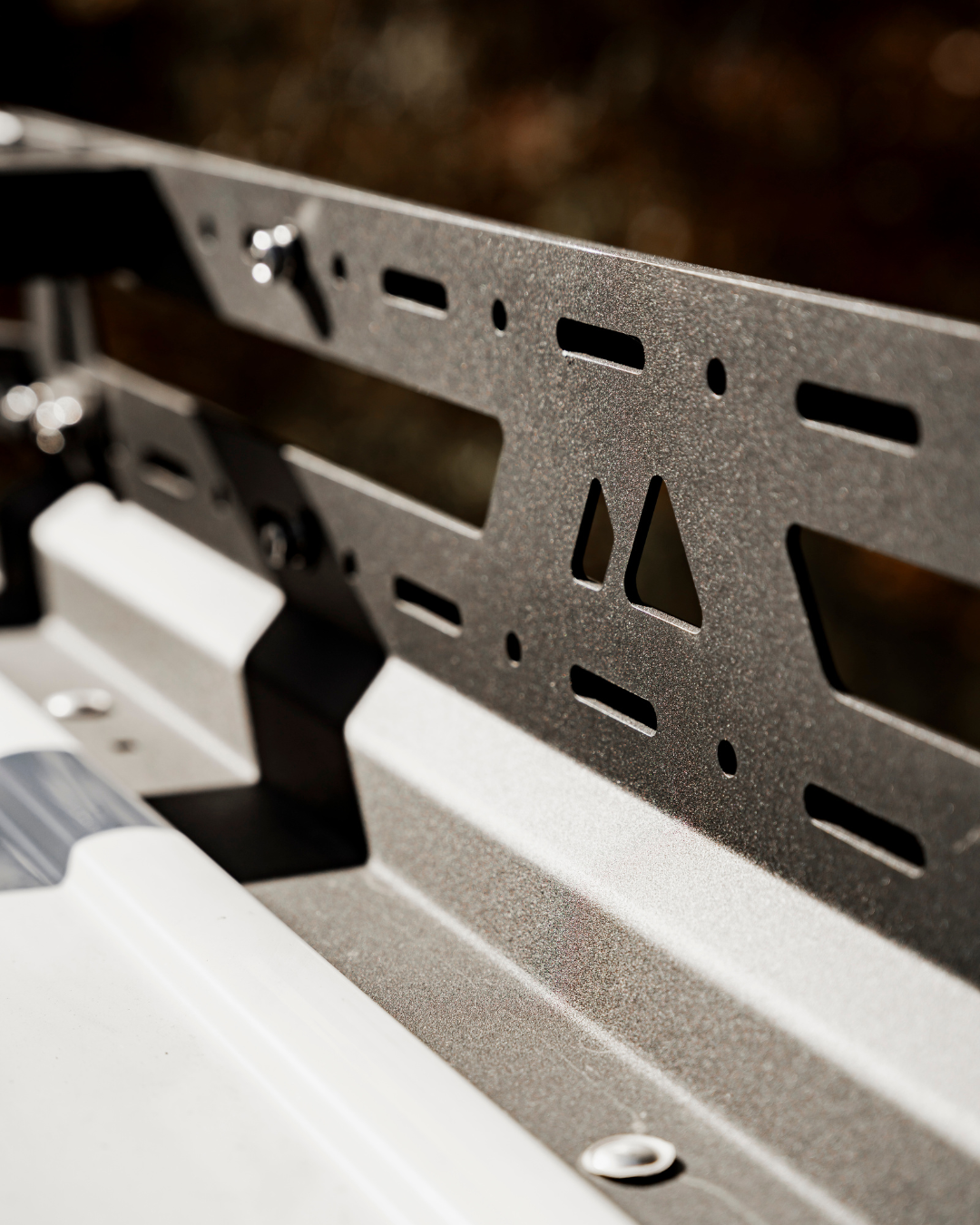 Ici Raptor Rack Rack de toit modulaire pour Sprinter | Édition Safari - Van d'ici