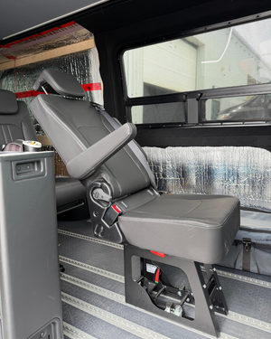 Banquette siège simple VKTR pour Sprinter/Transit/Promaster - VanEquipped